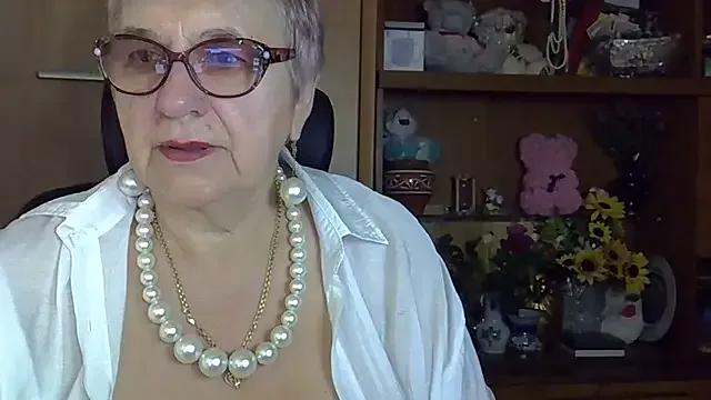 SweetCherry27 —         )))))