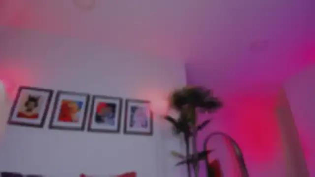 Taylor__foxxx on StripChat