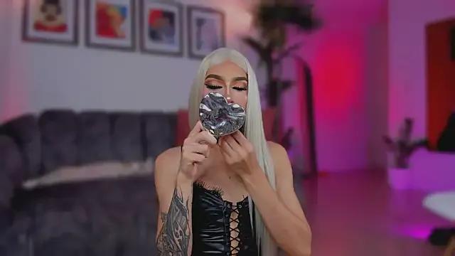 Taylor__foxxx on StripChat