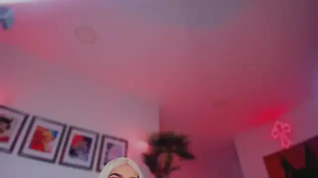 Taylor__foxxx on StripChat