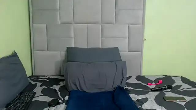 ThickPearlx23 — lets make this pussy cum