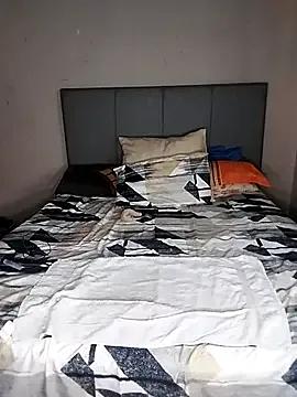 ThickPearlx23 on StripChat