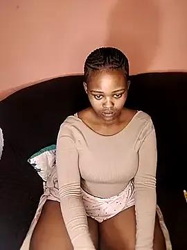 ThickPearlx23 on StripChat