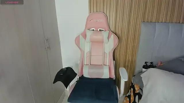 TifanyGrey — TWERKING