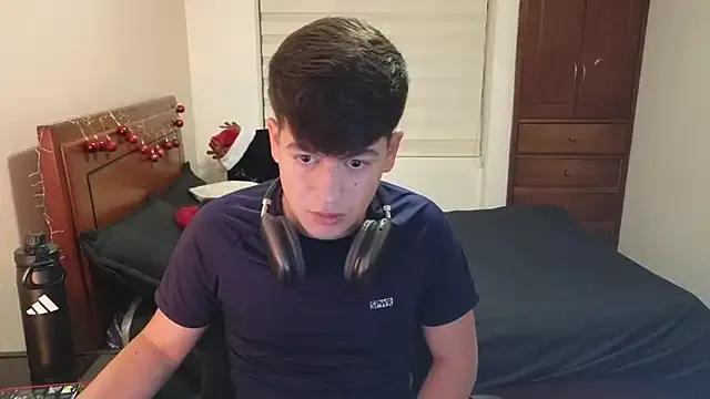 StripChat tightncuteass is Freechat tightncuteass — Naked