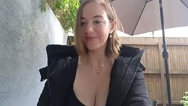 TopsyWilde on StripChat