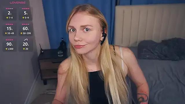 StripChat UnDesiga is Freechat UnDesiga — Feel my tongue on your lips <3