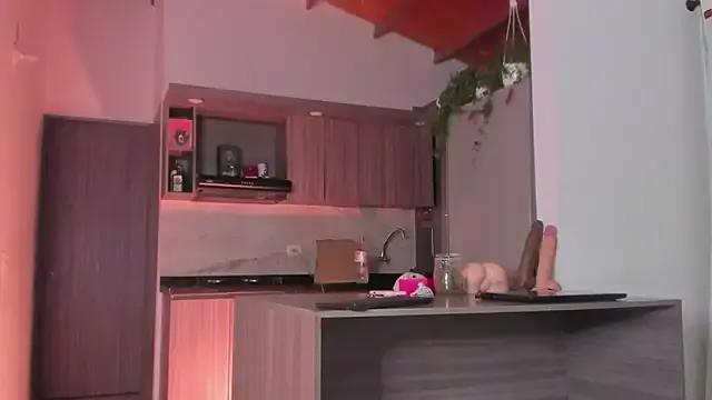 valeriahornier — Dancing and making my bulge grow!