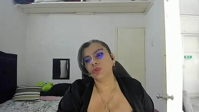 Private vikyadams on StripChat