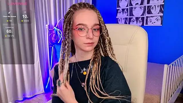 VioletShine — lick the dildo like your dick