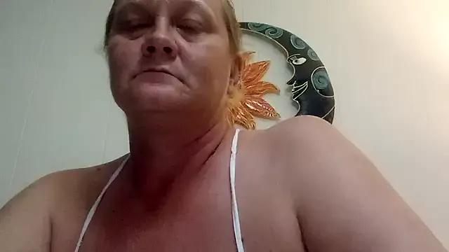 wetnwildforyou on StripChat