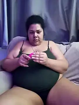 xlatinastar on StripChat