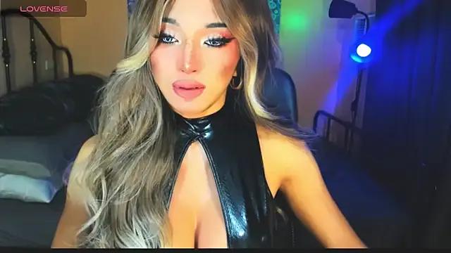 xUrGoddess_Bellax on StripChat