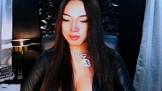 xUrGoddess_Bellax on StripChat