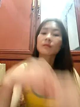 Yumyum_kiw on StripChat