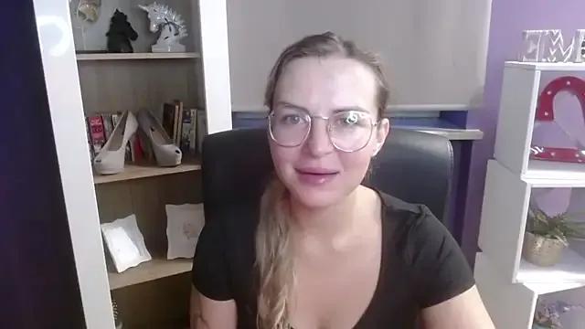 Zoey_Erotic on StripChat