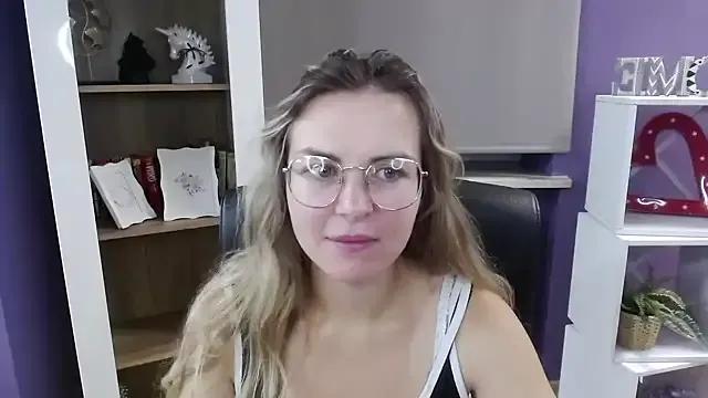 Zoey_Erotic on StripChat